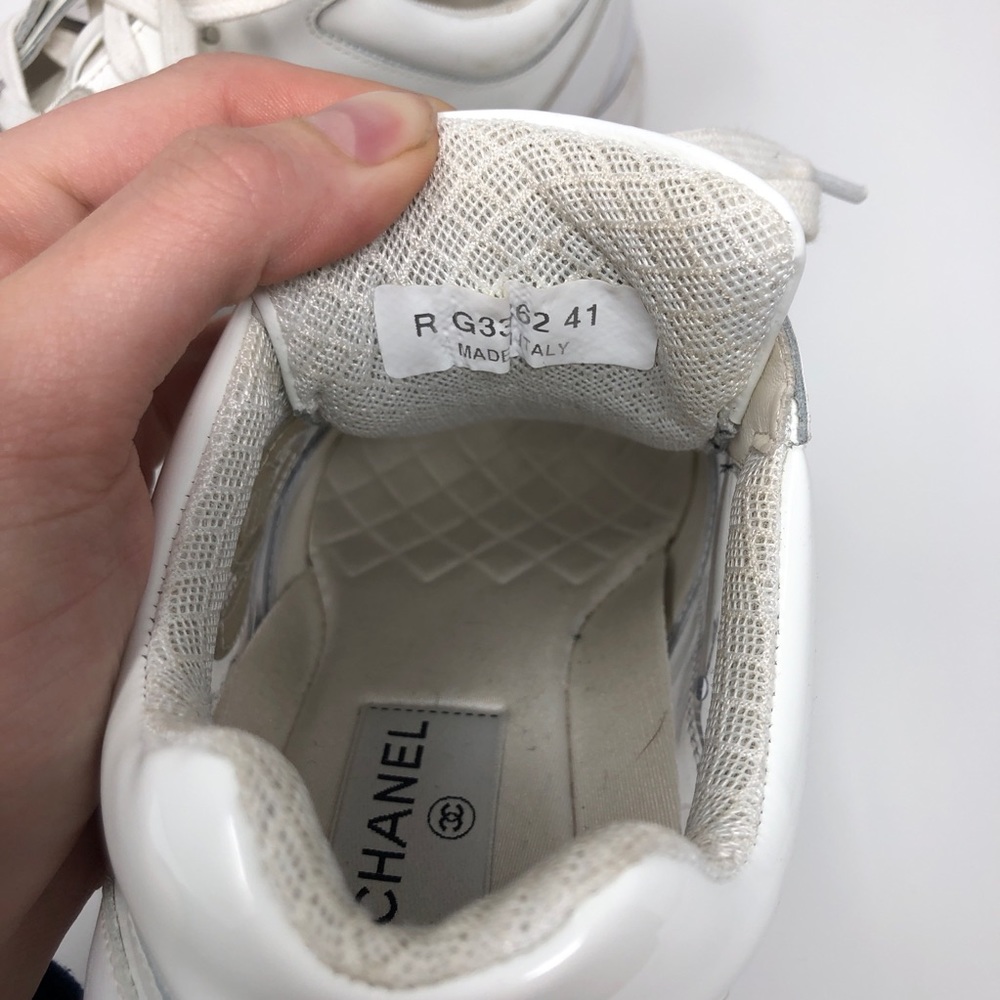 RARE!!! Chanel SS18 transparent & white sneakers - Picture 3 of 4